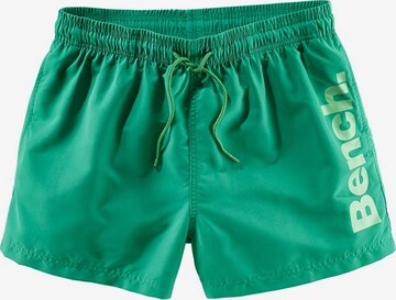 Shorts de bain BENCH en vert : devant