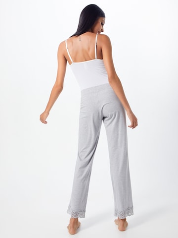 Pantalon de pyjama Skiny en gris : derrière