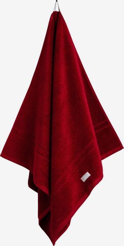 GANT Towel in Red: front