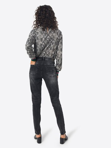 Coupe slim Jean Betty & Co en gris : derrière