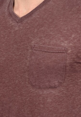 !Solid V-Shirt 'Them' in Rot