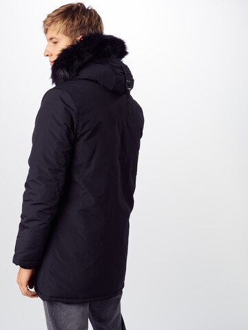 Coupe regular Parka d’hiver 'Everest' Superdry en noir : derrière