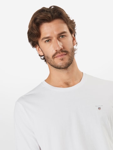 Regular fit Tricou de la GANT pe alb