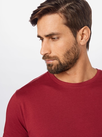 T-Shirt Urban Classics en rouge