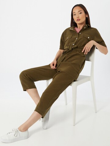 Tuta jumpsuit 'Evry' di minimum in verde