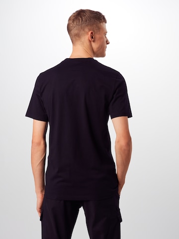 ARMEDANGELS جينز مضبوط قميص 'Jaames' بلون أسود: الخلف