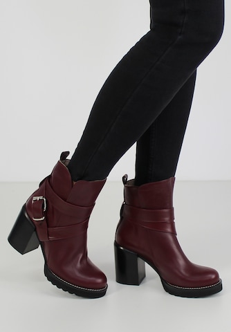 EVITA Ankle Boots in Red