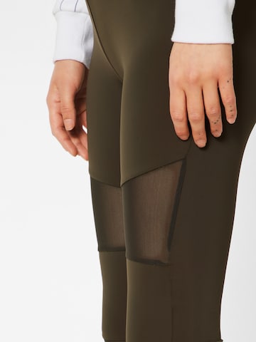 Urban Classics Skinny Leggins 'Tech Mech' in Grün