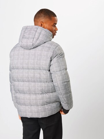 Veste d’hiver Urban Classics en gris : derrière