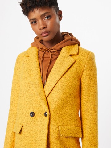Manteau mi-saison 'Wally' ONLY en jaune