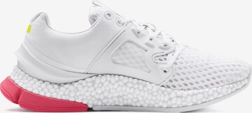 Chaussure de course 'Sky' PUMA en blanc