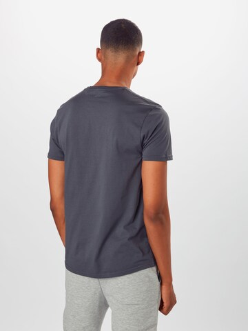 ALPHA INDUSTRIES Regular Fit T-Shirt in Grau