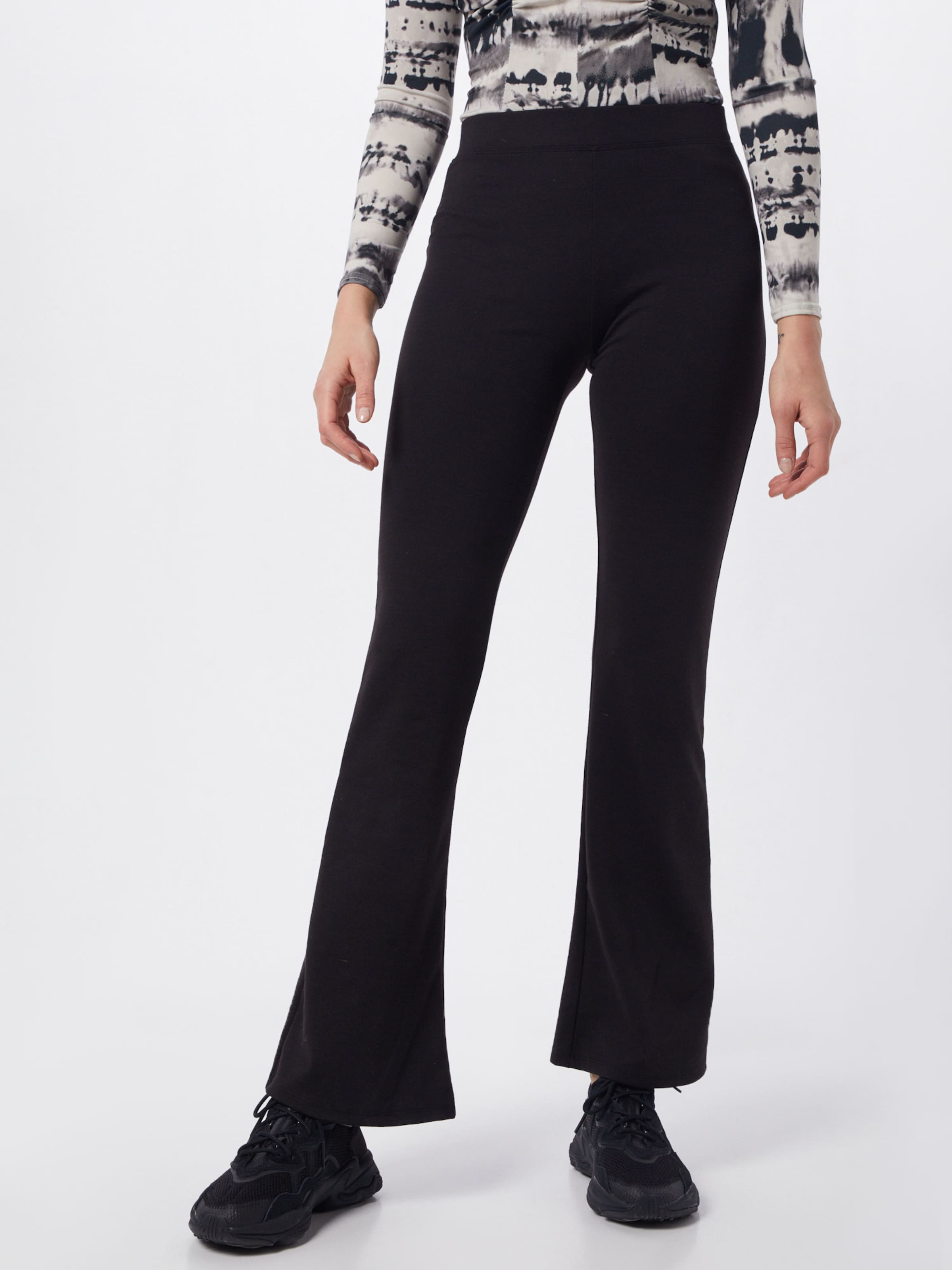 ONLY Flared Pants 'Fever' in Black | ABOUT YOU