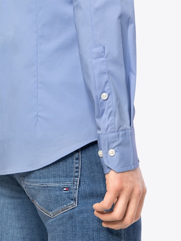 Tommy Jeans Slim Fit Hemd in Blau