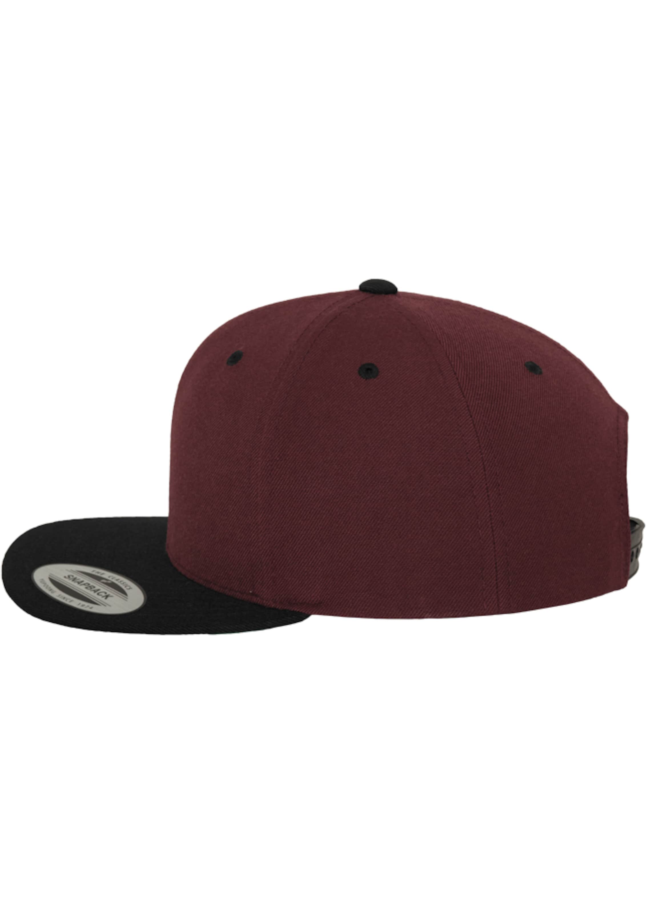 Flexfit Cap in Red