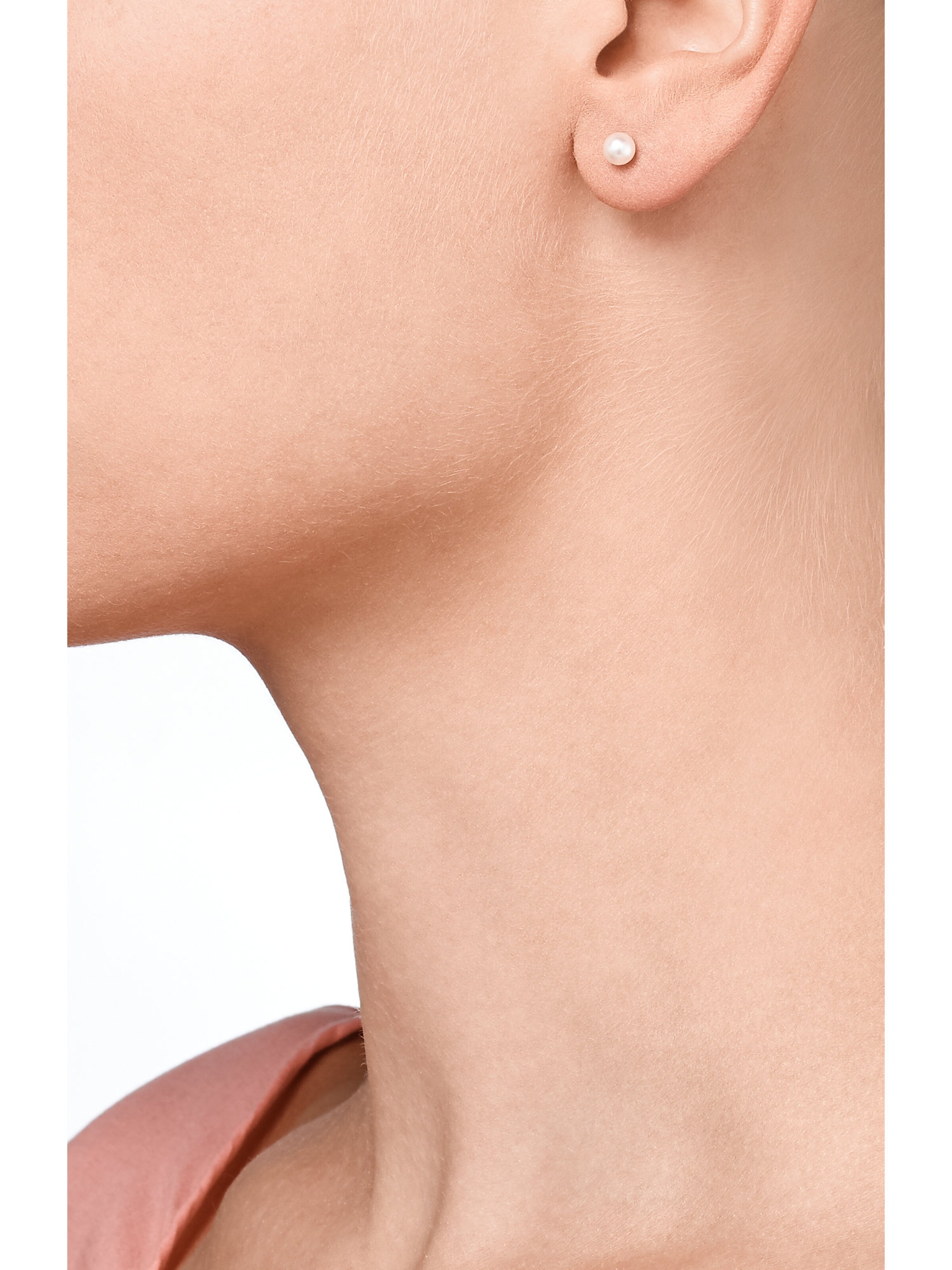 CHRIST Earrings in White