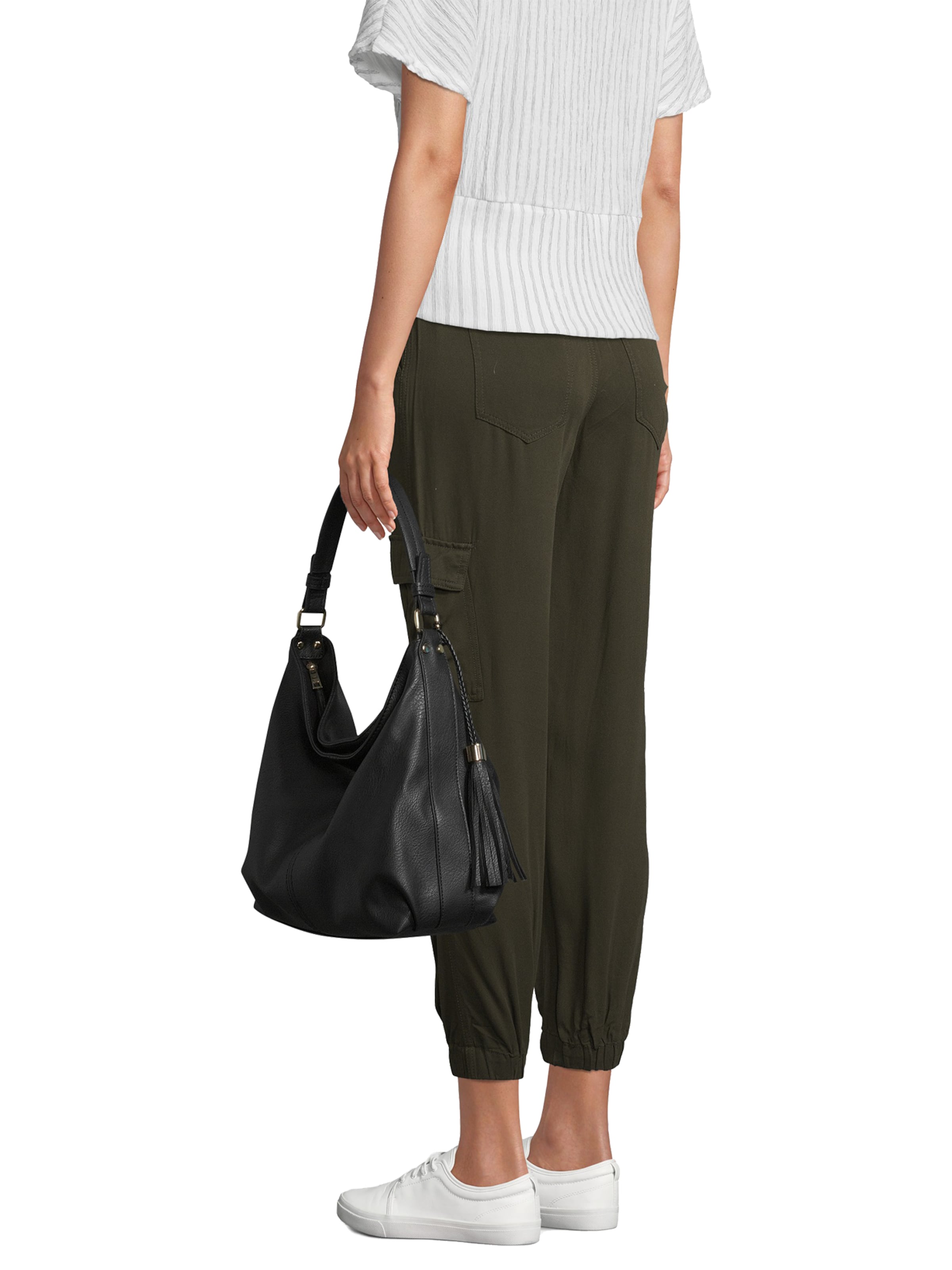 ABOUT YOU Handbag 'Veronika' in Black