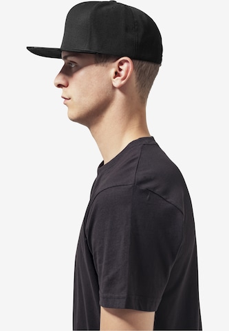 Flexfit Cap in Black