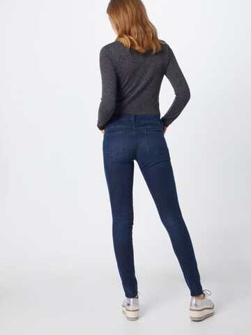 Skinny Jean s.Oliver en bleu : derrière