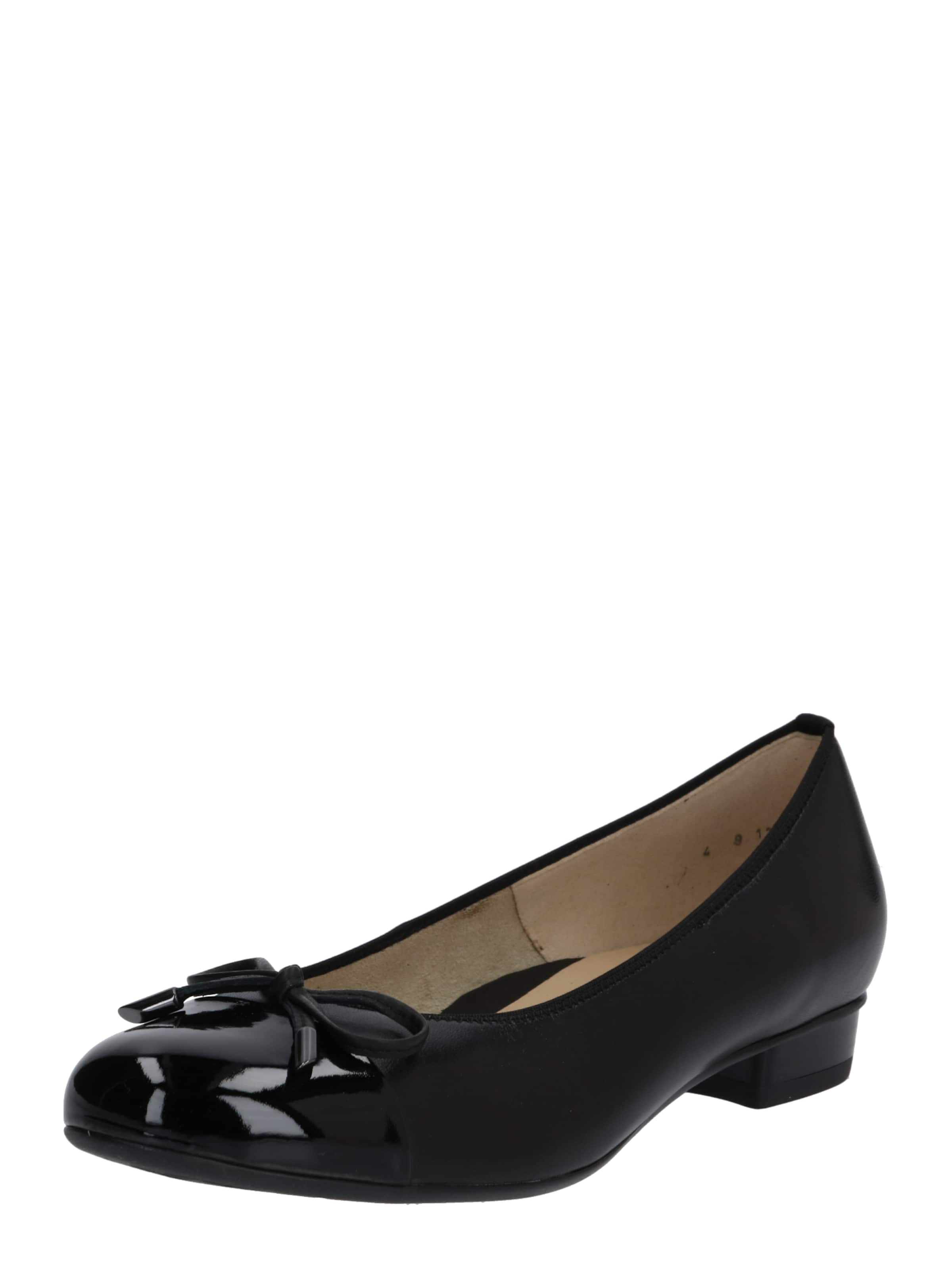 ARA Ballet Flats in Black: front