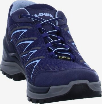 LOWA Outdoorschuhe in Blau