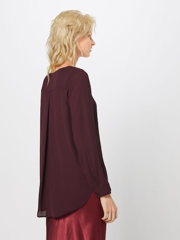 VILA - Blusa en rojo: atrás