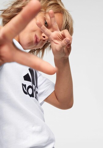 T-Shirt fonctionnel 'Must Have Badge of Sport' ADIDAS PERFORMANCE en blanc