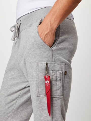 ALPHA INDUSTRIES Tapered Hose 'X-Fit' in Grau