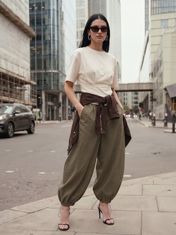 Balloon Pants Look
