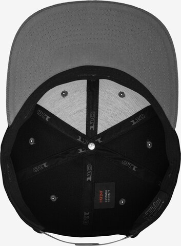 Cappello da baseball '110 Fitted' di Flexfit in nero