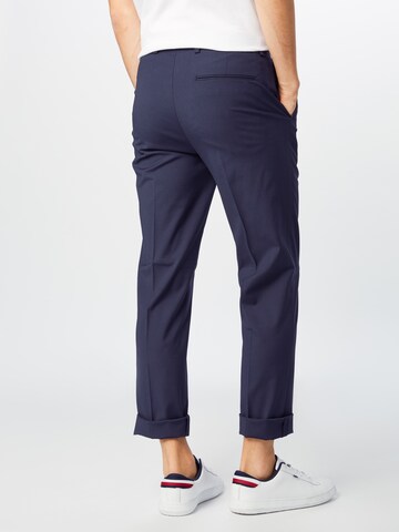 Coupe slim Pantalon à plis BURTON MENSWEAR LONDON en bleu : derrière