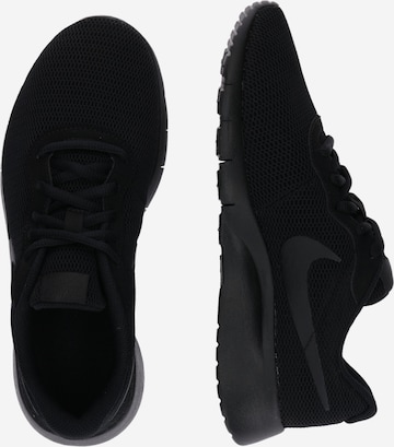Nike Sportswear Sneakers 'Tanjun' in Zwart: zijkant
