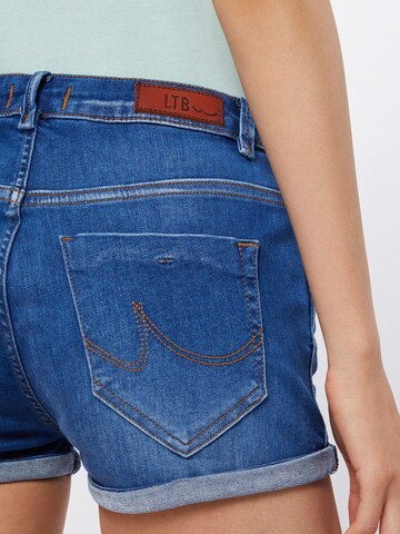 LTB regular Jeans 'Judie' i blå