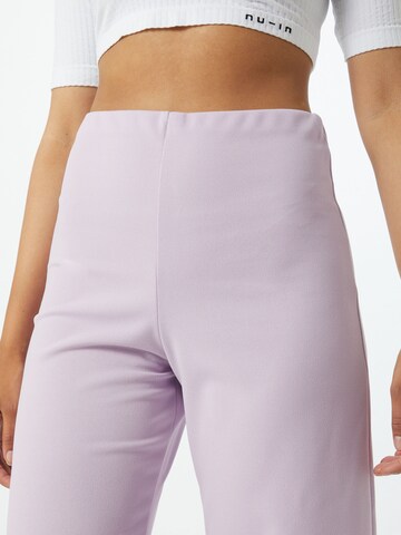 SISTERS POINT Wide Leg Hose in Lila