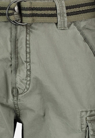 Authentic Style Shorts in Grün
