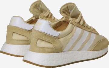 Baskets basses 'INIKI RUNNER' ADIDAS ORIGINALS en jaune : derrière