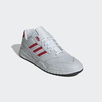 ADIDAS ORIGINALS Sneaker in Weiß