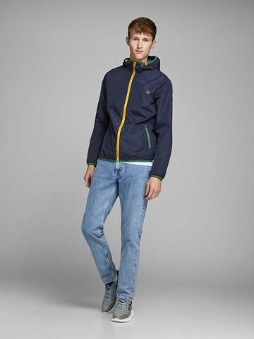 JACK & JONES Tussenjas in Blauw: voorkant