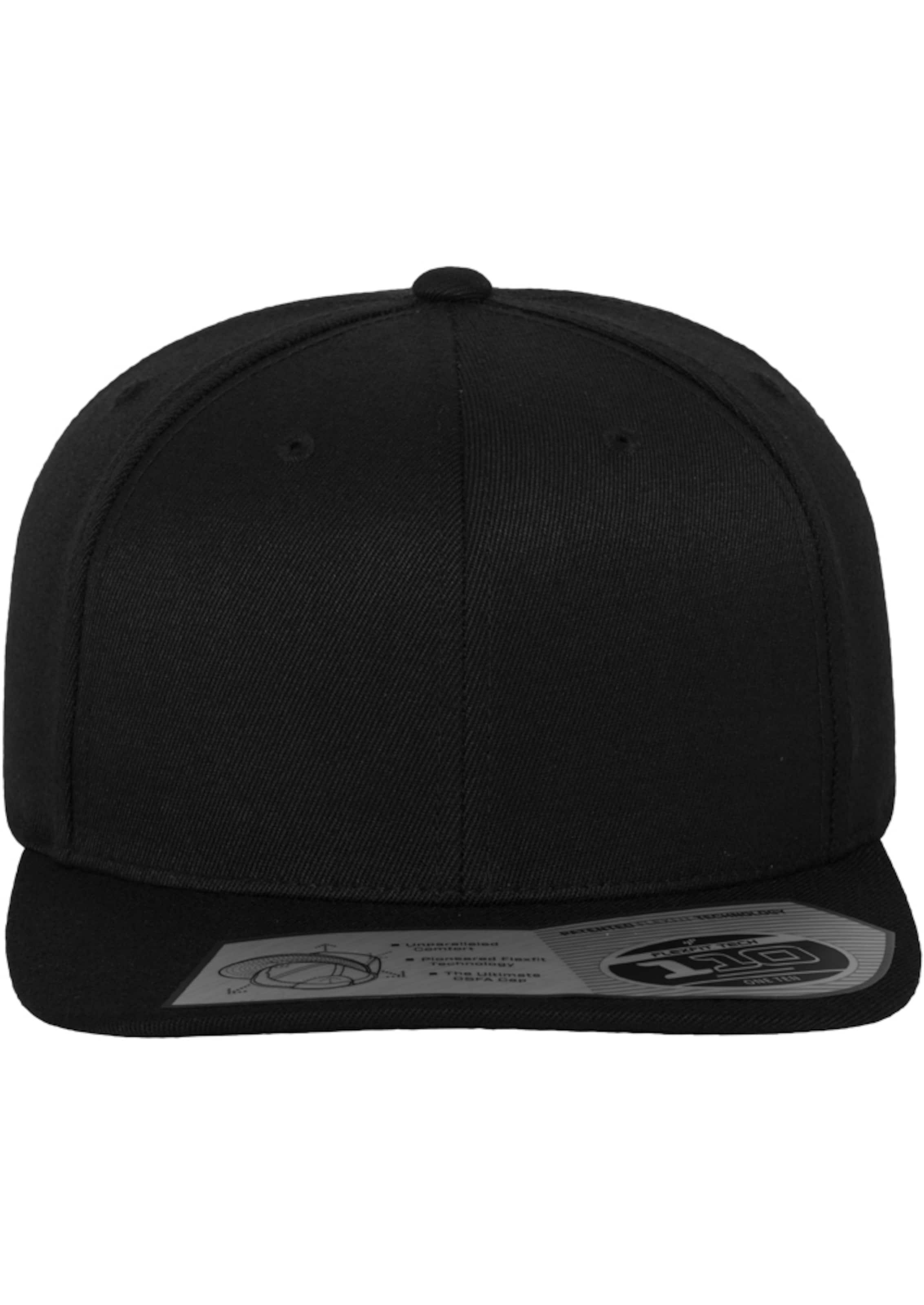 Flexfit Cap in Black