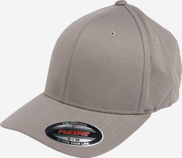 Cappello di Flexfit in grigio: frontale
