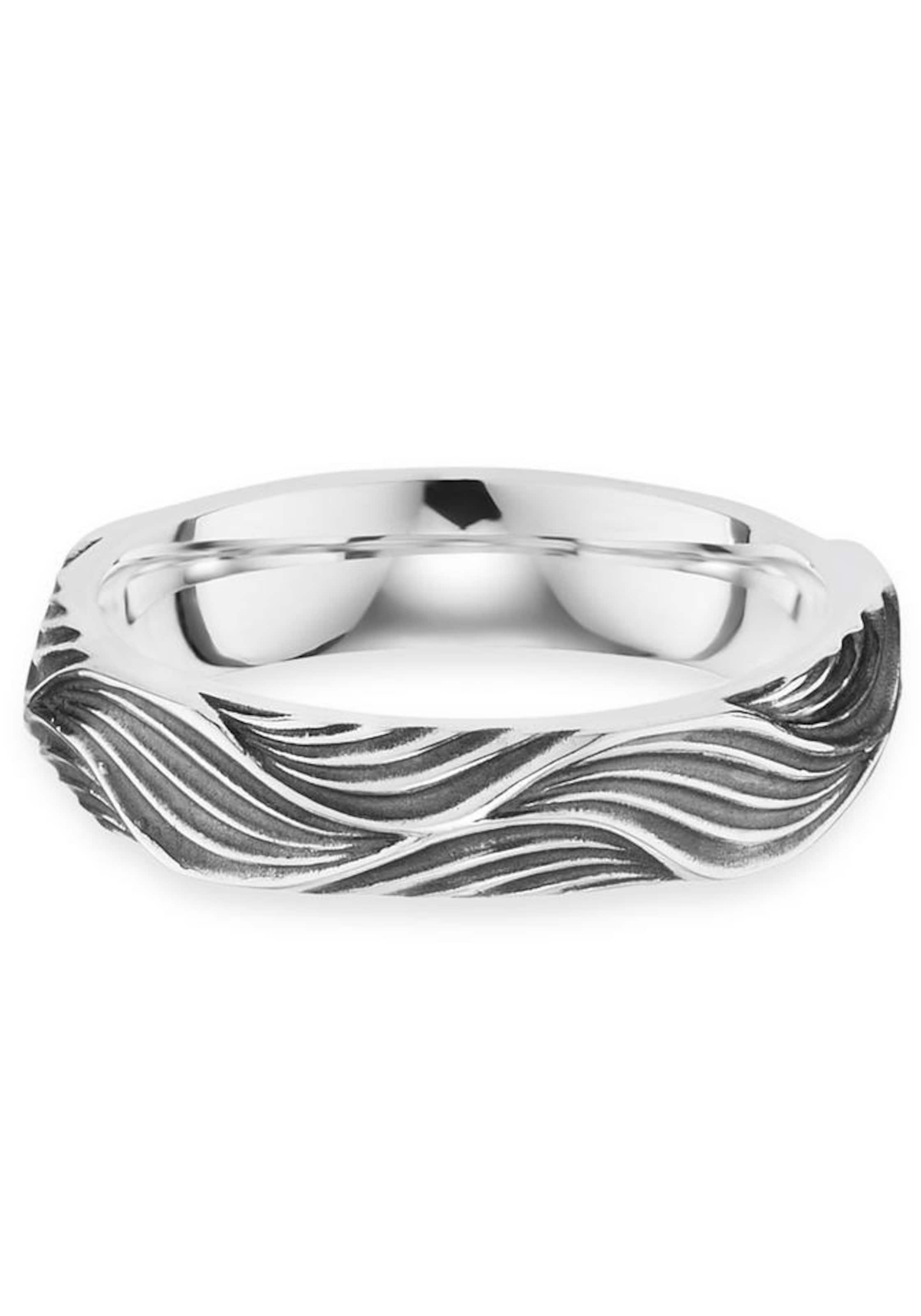 Bague caï en argent : devant