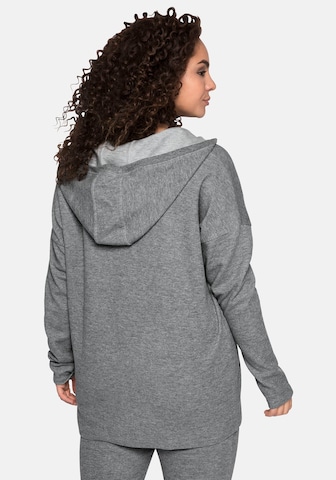 SHEEGO Sweatshirt in Grau