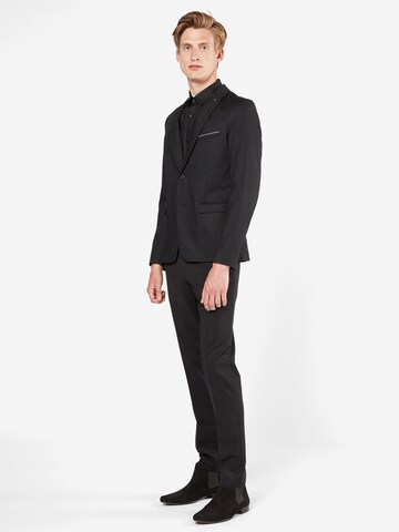 Coupe slim Pantalon à plis 'Hartley' HUGO en noir