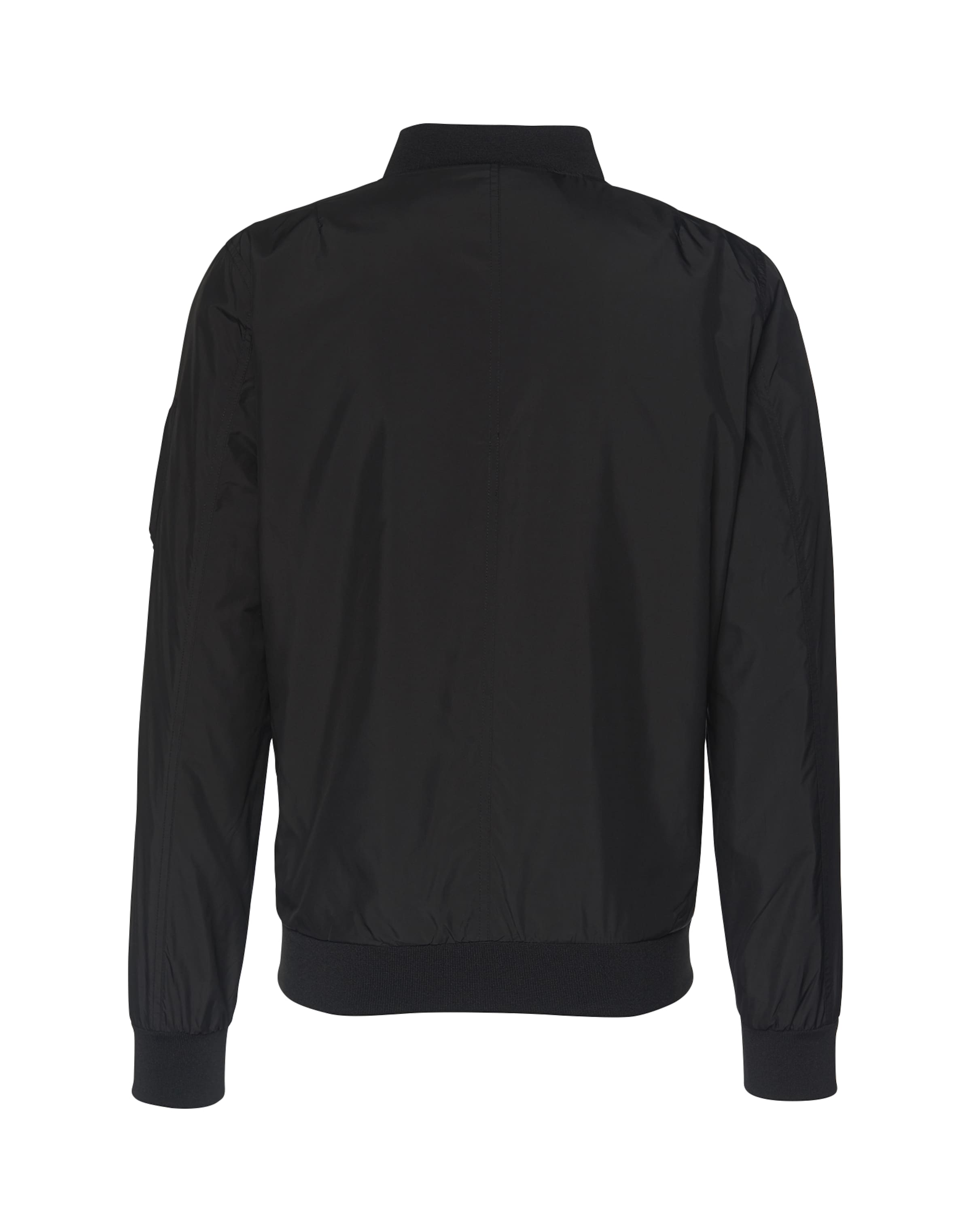 Urban Classics Přechodná bunda – černá: zadní strana