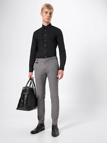 Slim fit Camicia business 'Level 5 Uni TN' di OLYMP in nero