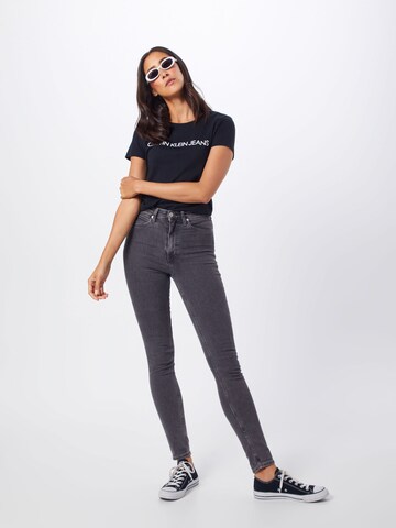 Calvin Klein Jeans - Camiseta 'Institutional' en negro