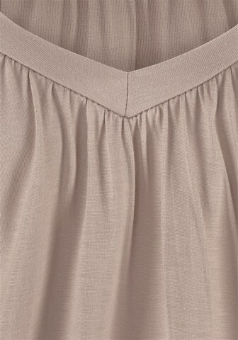 LASCANA T-shirt i beige