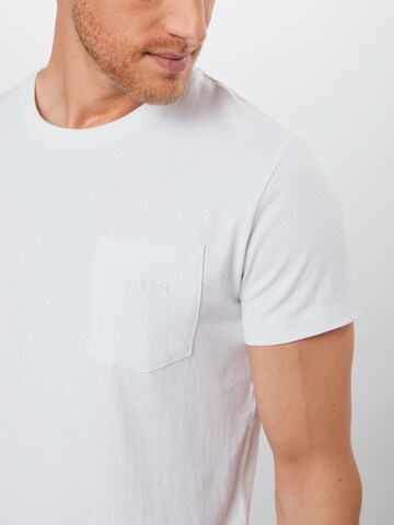 Coupe regular T-Shirt 'Denim Goods' Superdry en blanc