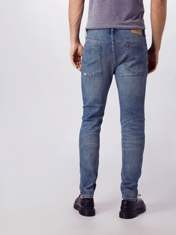 Superdry Skinny Jeansy '02 Travis' w kolorze niebieski