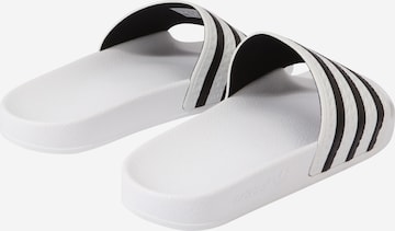 ADIDAS ORIGINALS Pantofle 'Adilette' – bílá: zadní strana